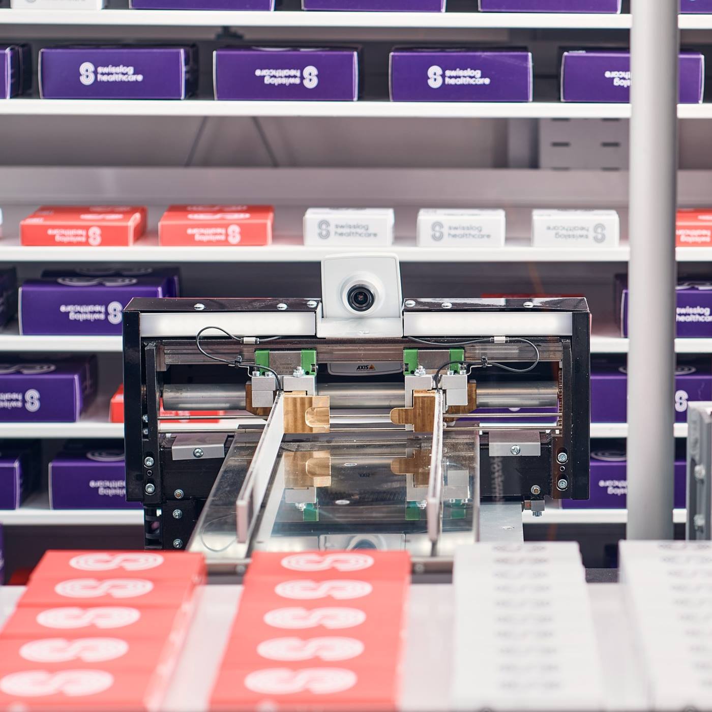 Automatische Anpassung und Organisation mit dem Apothekenroboter EvoTec