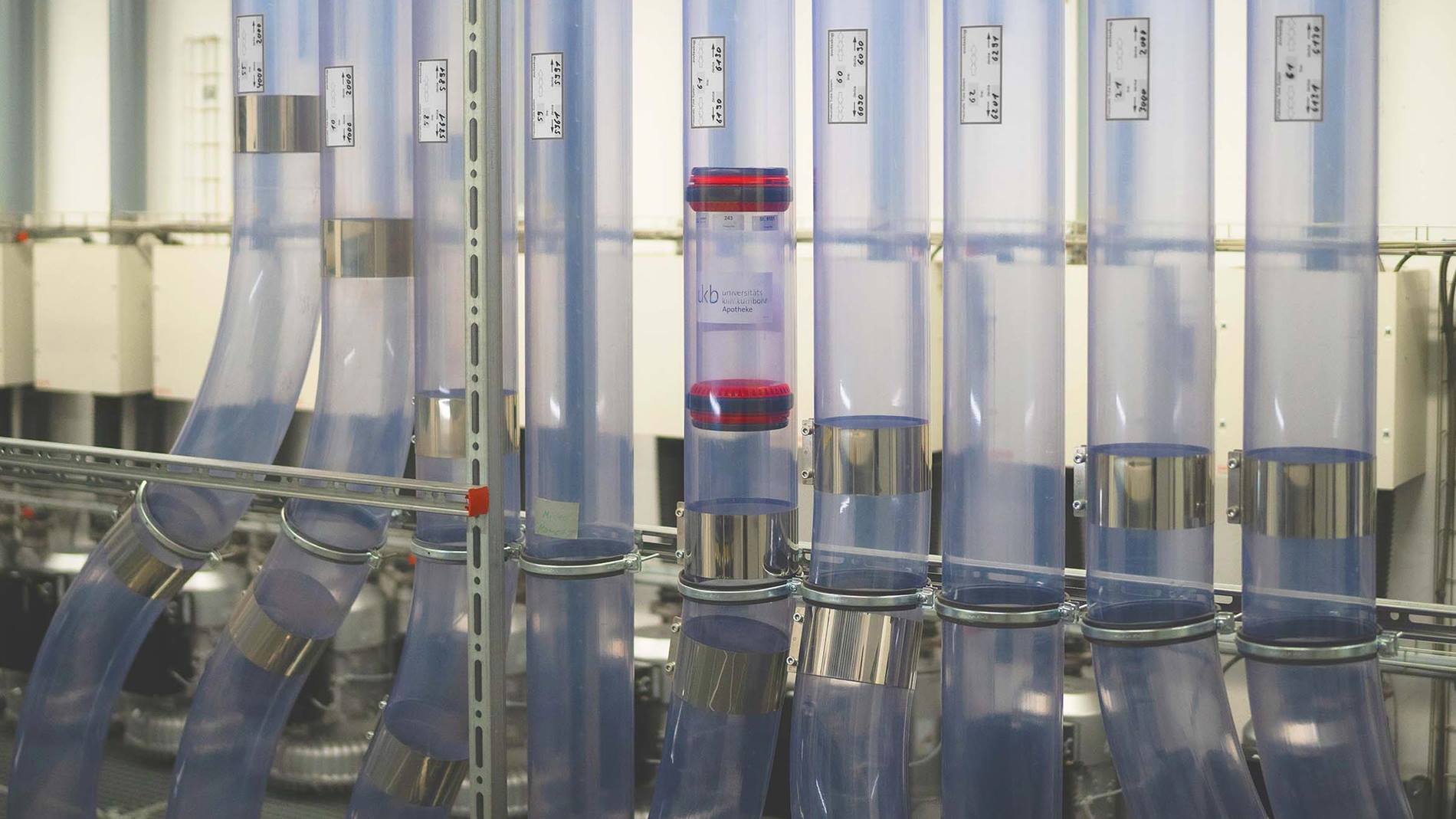 Conteneur de tubes pneumatiques dans le tube