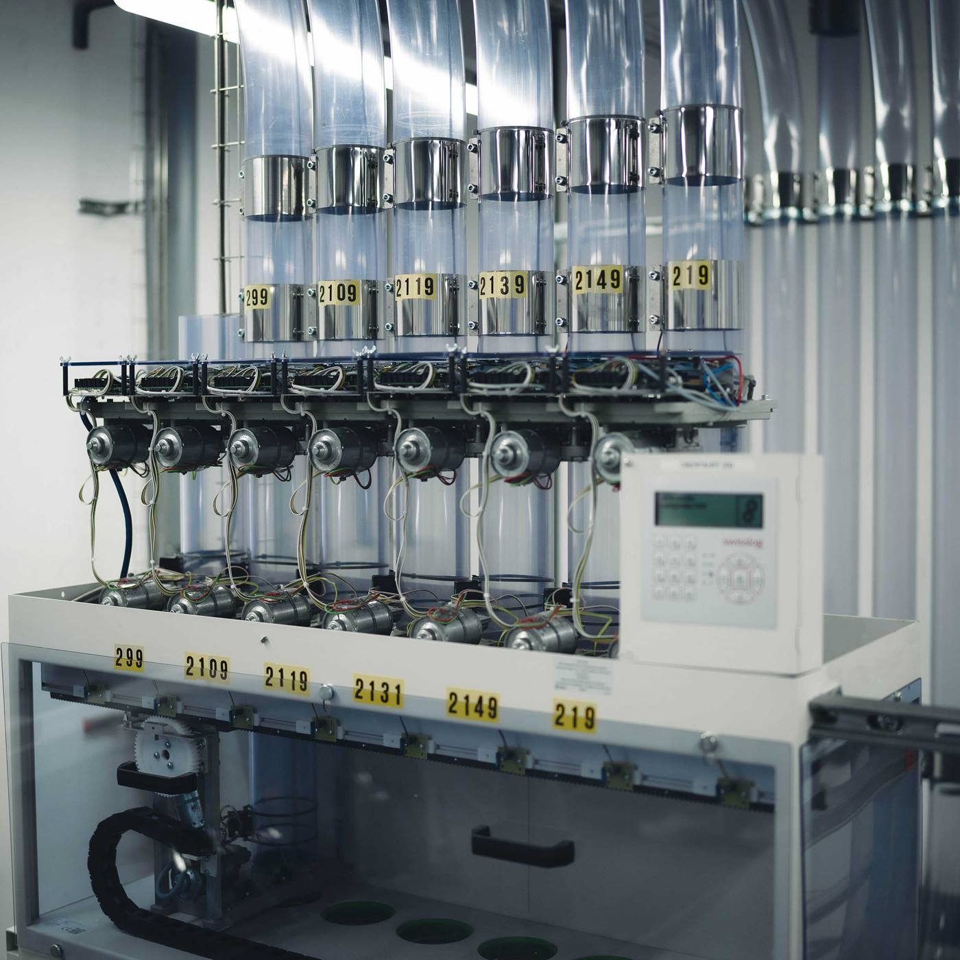 Pneumatic tube transfer unit
