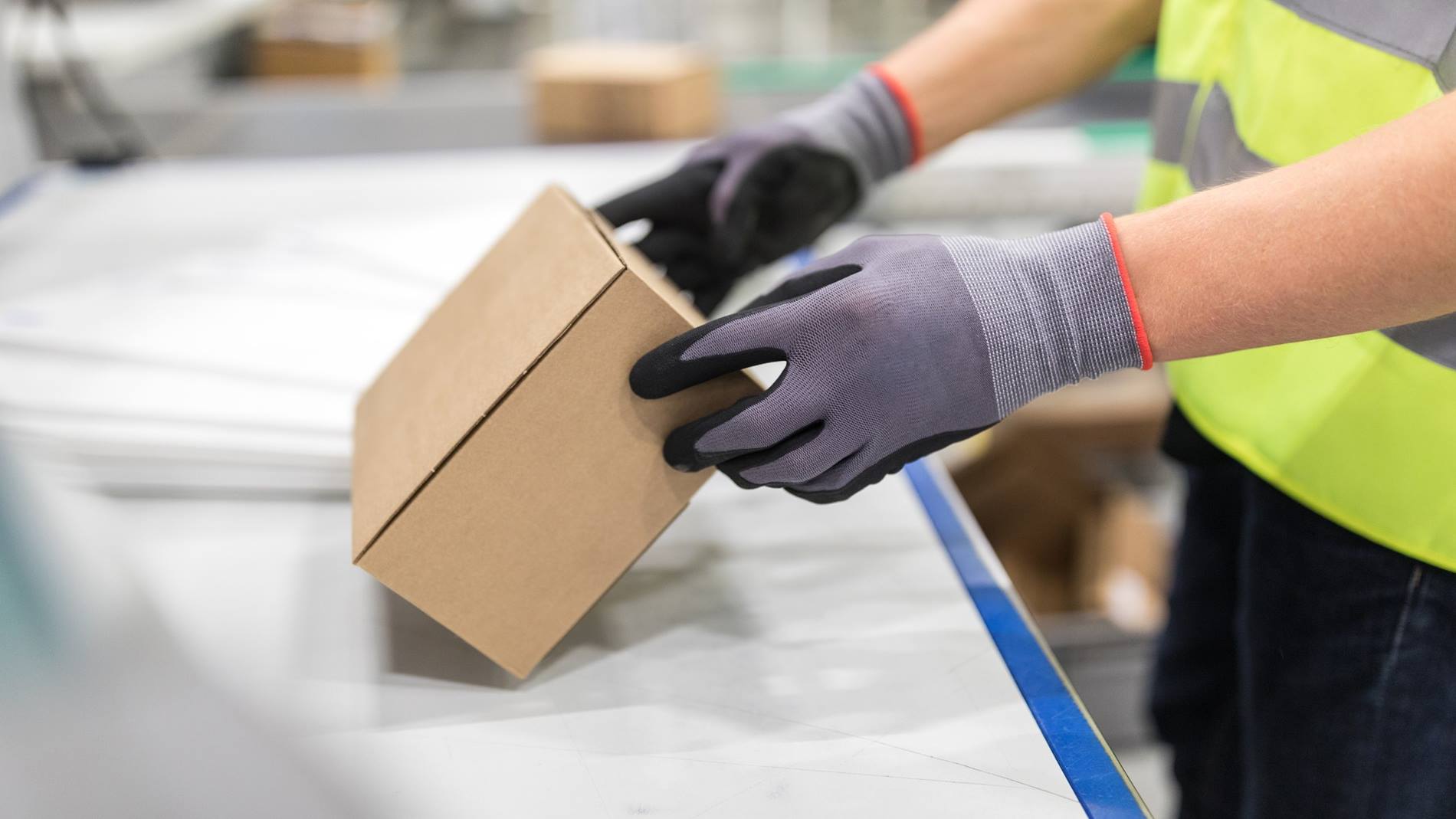 Consolidated Service Center - preparation of boxes for further use